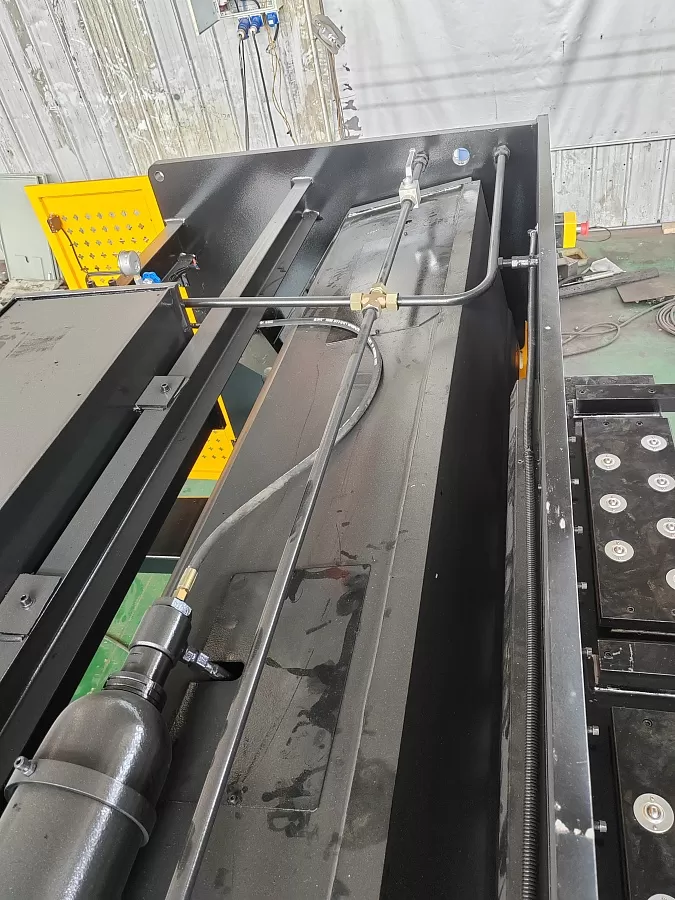 Гильотина гидравлическая Stalex HSB 4000x6